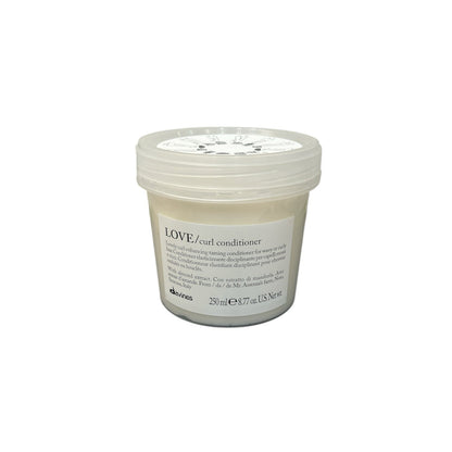 Davines LOVE CURL + MI Gift Set: Curl Shampoo & Conditioner 8.5 Oz + This is A CURL Building Serum 8.45 Oz
